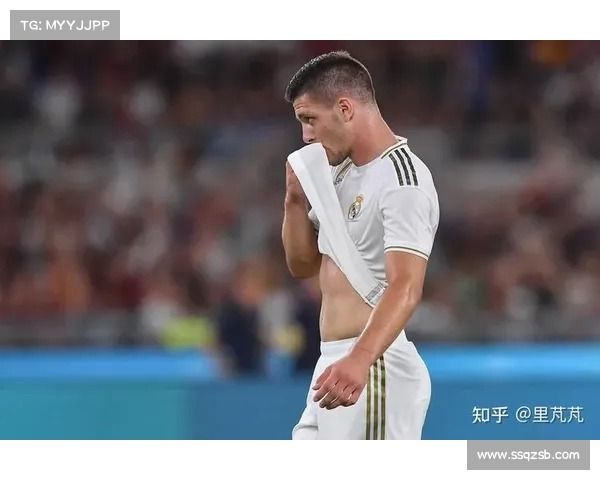 雅典AEK签约米兰旧将约维奇开启新篇章推动球队实力提升 雅典AEK签约米兰旧将约维奇开启新篇章推动球队实力提升